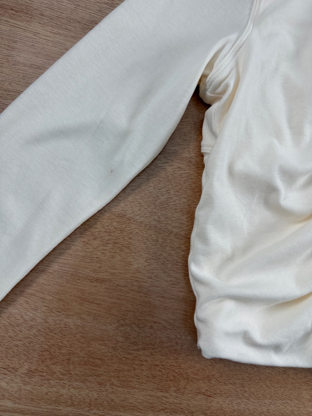 lululemon athletica Cream Ruched Center Long Sleeve Crop Top - Picture 11 of 12